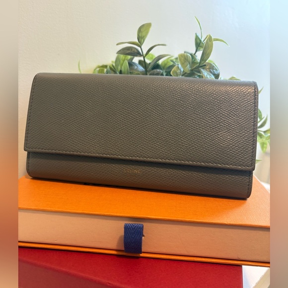 CELINE  Wallet EUC - Picture 1 of 10